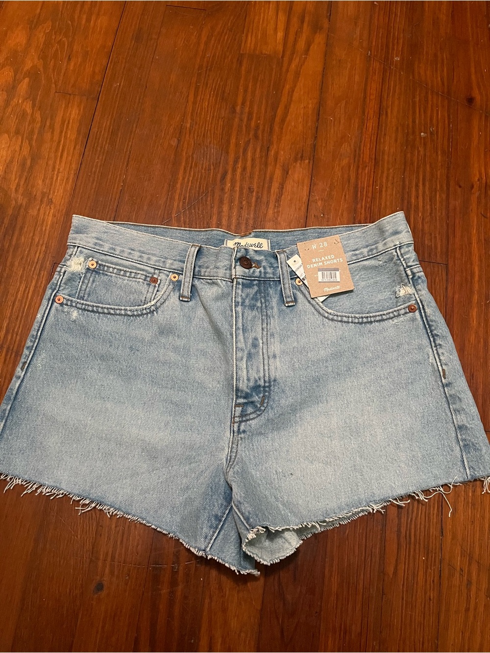 NWT Madewell Women’s Relaxed Denim Shorts Light Wash Distressed Raw Hem Size 28